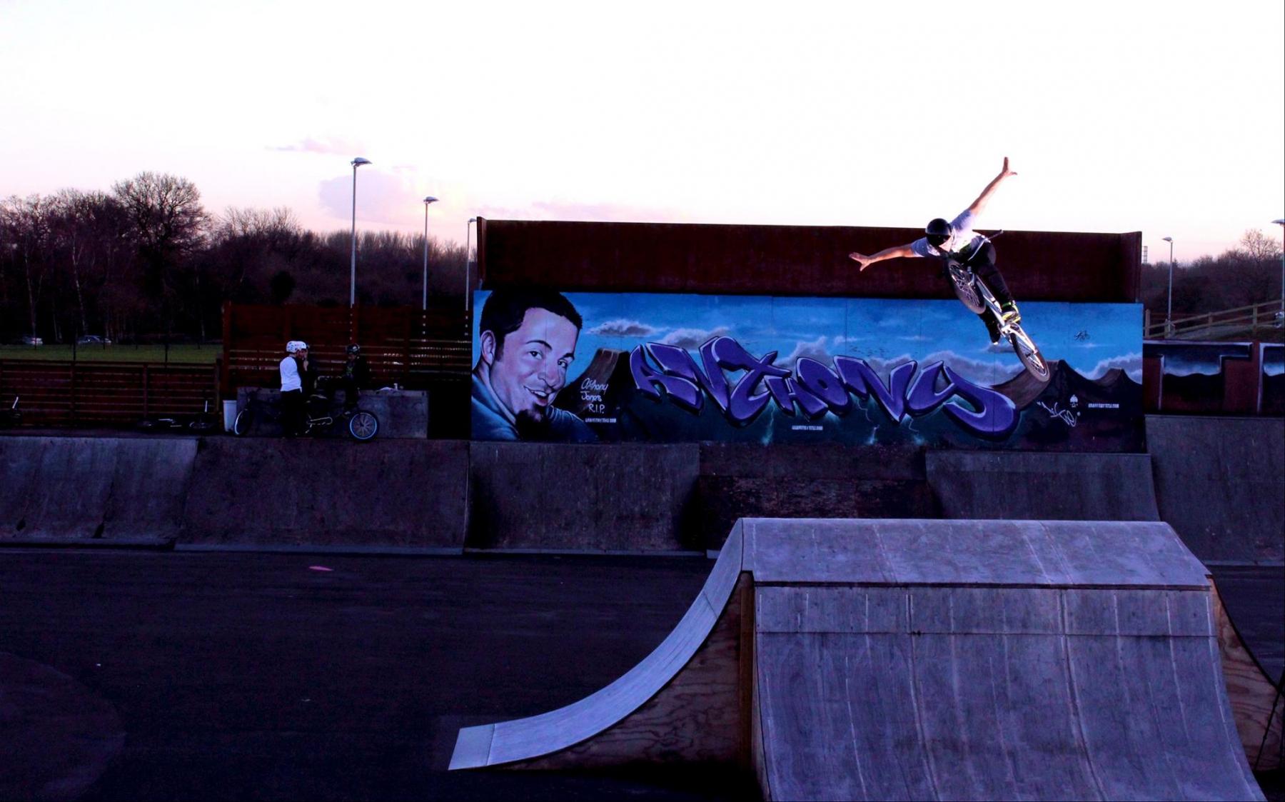 No-Handed-360